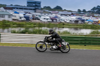 Vintage-motorcycle-club;eventdigitalimages;mallory-park;mallory-park-trackday-photographs;no-limits-trackdays;peter-wileman-photography;trackday-digital-images;trackday-photos;vmcc-festival-1000-bikes-photographs